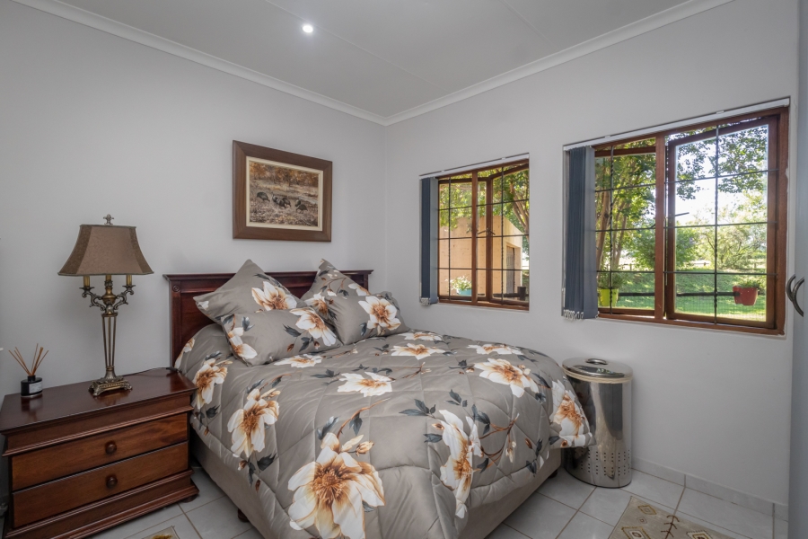 2 Bedroom Property for Sale in The Coves North West